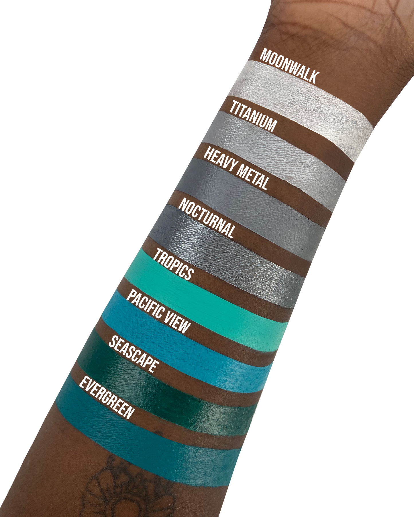Gavissi Beauty - "EVERGREEN" RETRO LINER
