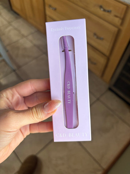 C & D Beauty - Sleek & Stick-Free Tweezers