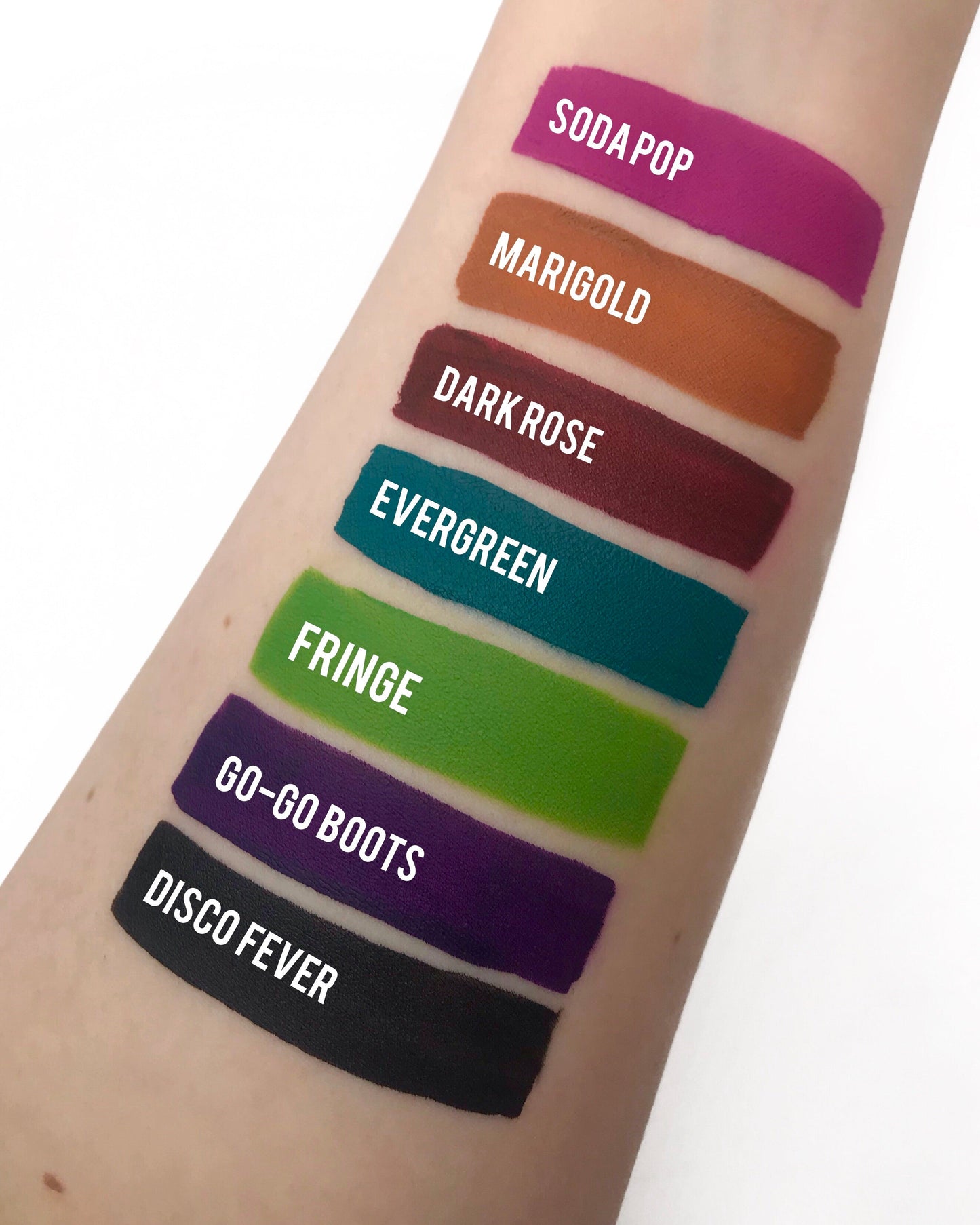 Gavissi Beauty - "DARK ROSE" RETRO LINER